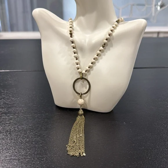 Statement Necklace - Picture 2 of 9